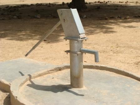 owoniyilb's tweet photo. Our main priority is to provide a safe and secured future for the generations to come. Today, humanity faces a range of challenges which threatens the very existence of our kind. 
@OmoluabiLife 
@FATEFoundation 
#LifeTransformer
#Humanity 
Bore Hole project at Ibadan https://t.co/bl2Bs0Pa01