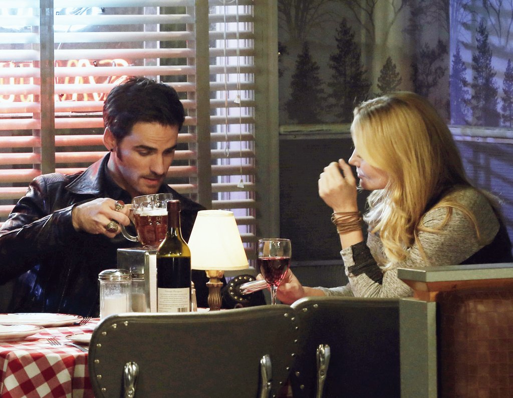 EnchantedSwans's tweet photo. ✨ CS Collection
CS 'hooking' hands | 4x12-13
💜💜💜
#captainswan #emmaswan #killianjones #jennifermorrison #colinodonoghue #onceuponatime #ouats4 #cscollection #csholdinghands #captainswanholdinghands https://t.co/rzH6ZNmn2M