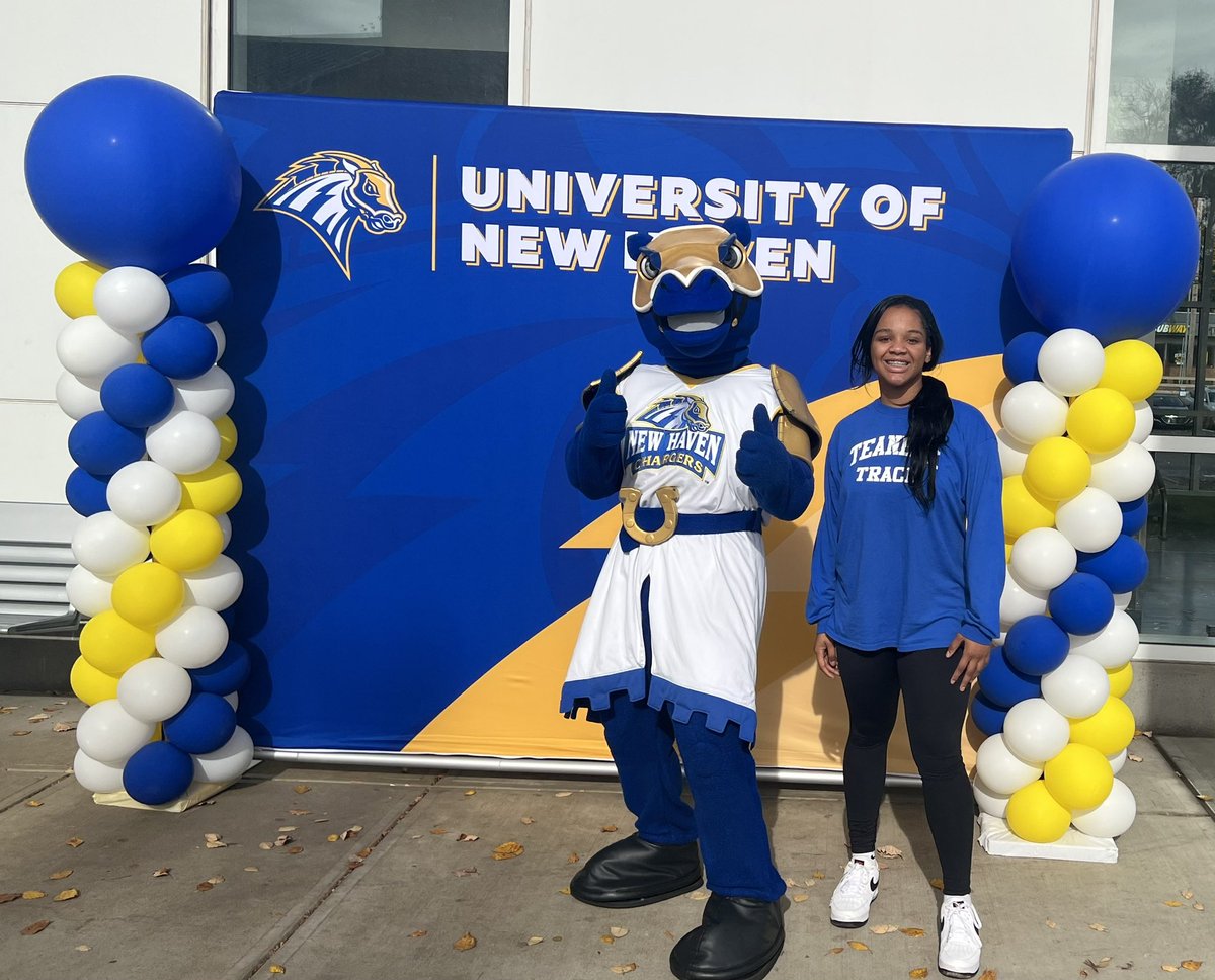 AshleyTCraig's tweet photo. After an official visit I am extremely excited and blessed to receive a scholarship offer to throw at the University of New Haven. Thank you Coach Givan and Coach Williams in believing in me!!! @UNewHavenXCTF 
@TneckTFXC #trackandfield #4daddy https://t.co/0ohZbyssSW