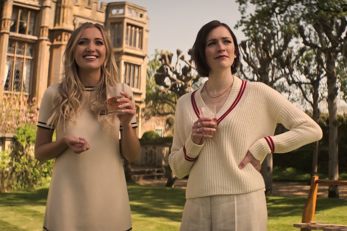 NetflixUK's tweet photo. Very, VERY excited about Charlotte Ritchie (aka Kate) in YOU Season 4! 🇬🇧 https://t.co/JwcAUGyPat
