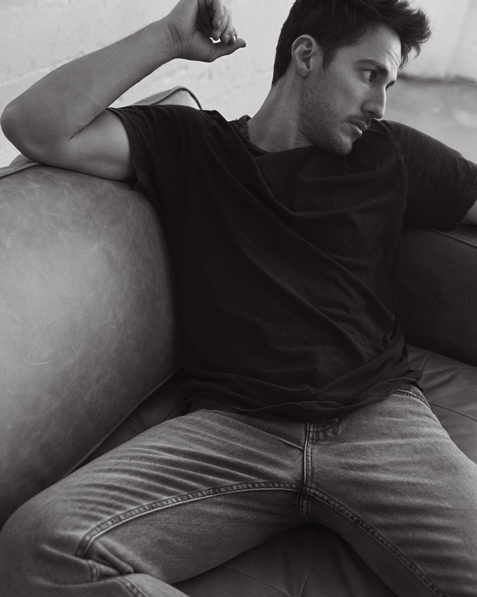 trevinosource's tweet image. 📸 | Michael Trevino photographed by Elias Tahan. Photos via Trevino’s Instagram.