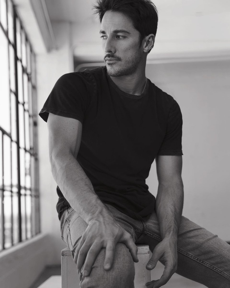 trevinosource's tweet image. 📸 | Michael Trevino photographed by Elias Tahan. Photos via Trevino’s Instagram.