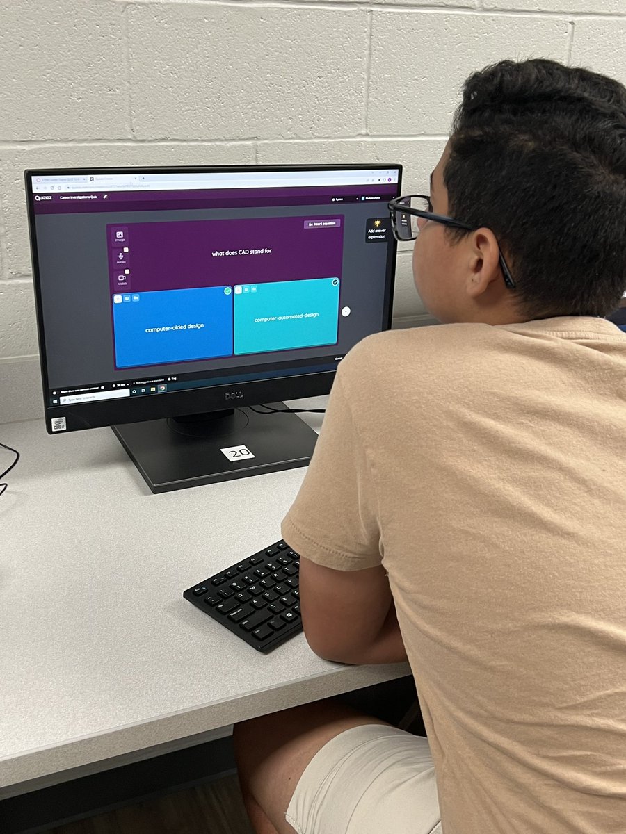 lindseymstevens's tweet photo. Students in the Career Investigations class are designing their own student quizzes over the key concepts of engineering by using @quizizz. #WeAreHaskett @Mrs_Flournoy https://t.co/jHwLPDzp16