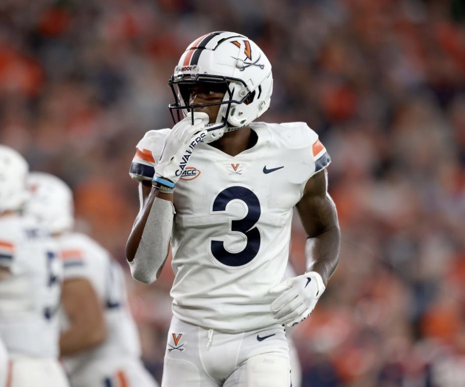 After a great conversation with <a href="/Coach_TElliott/">Tony Elliott</a> I’m blessed to say that I’ve been re-offered by the University of Virginia!! <a href="/UVAFootball/">Virginia Football</a> #gohoos