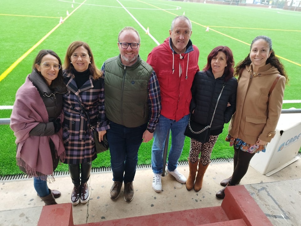 ⚽ L'alcalde i membres del govern municipal han acompanyat al CD Xeraco en la presentació dels diferents equips. Des de l'Ajuntament vos desitgem molts èxits en aquesta temporada.
⚽ El alcalde y miembros del gobierno municipal han acompañado al CD Xeraco en la presentación.