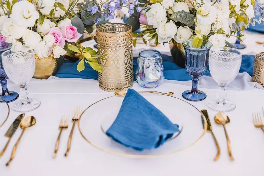 FlowersEventsLC's tweet photo. Something blue 💙
.
.
.
Ceremony Design and Florals: @flowersandeventsloscabos
Rentals and Production: @caborentaldecor
Wedding Coordinator: @theweddingfactorymexico
Photography: @Danieljireh
Venue: @casadoradacabo 

#flowersandeventsloscabos #caboweddings #loscaboswedding #c… https://t.co/RzgpuscuPa
