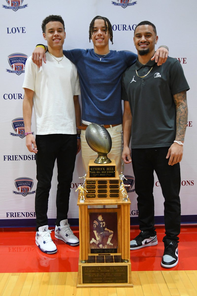 Park Hill QB Kendrick Bell (right, first picture) first posed with Simone Award 5 years ago when brother Ronnie won as most outstanding player in Kansas City Metro area. Now Kendrick is in the middle! (twin brother Marqueas on left) <a href="/kendrixkb8/">Kendrick Bell</a> <a href="/Ronnieb_8/">Ronnie Bell</a> <a href="/PHTrojansFB/">Park Hill Trojans Football</a>