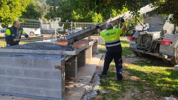 ℹ Des de l'Ajuntament de Xeraco vos informem de la nova ubicació dels torradors del polígon. Continuen les obres en el nou emplaçament on hi haurà més vegetació i zones d'ombra. Esperem que vos agrade i que prompte ho pugueu gaudir.