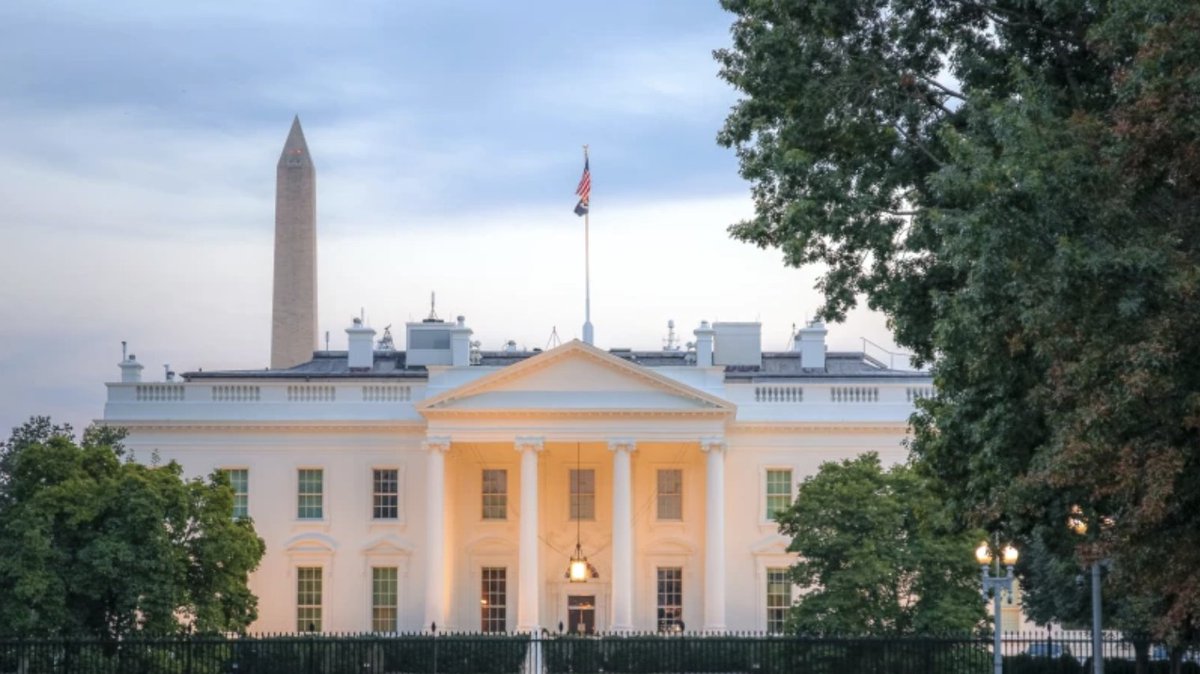 Claroty's tweet photo. In this blog, we identify three quick wins possible from the recent #NSTAC report to the President on #OT/#IT convergence. https://t.co/RRiN7xbPbK https://t.co/uCAq7V3uVk
