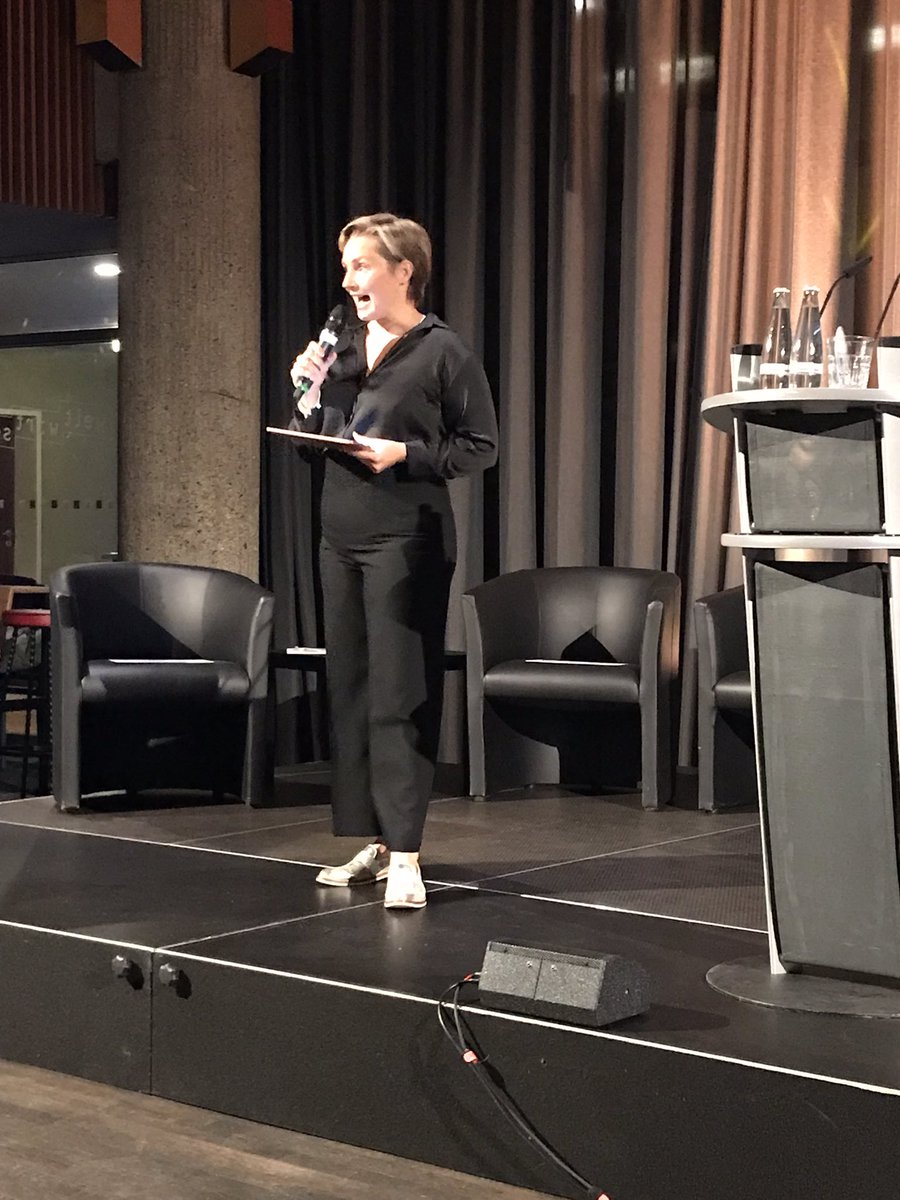 Janine Steeger eröffnet die Veranstaltung „Ein Jahr Ampelkoalition in Krisenzeiten: Wo stehen wir in der industriellen Transformation“ von Agora Industrie und Stiftung KlimaWirtschaft. <a href="/spdbt/">SPD-Fraktion im Bundestag</a> <a href="/Die_Gruenen/">BÜNDNIS 90/DIE GRÜNEN</a> <a href="/fdpbt/">Fraktion der Freien Demokraten</a>