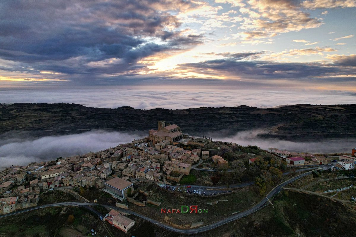 NafarDron's tweet photo. Atardecer cn nubes bajas
https://t.co/tbi4QDeRui
#ujue
#volamos #pueblomasbonitodeespaña #navarra #nubes #niebla #nafarroa
#photography #dronepanorama #djigo #drone
#atardece #atardecer #nubes #amaizing #navarra #nafarroa
#drone #drones #air2s #mavic #photography #fotografiaaerea https://t.co/fJ2LQR7PwP