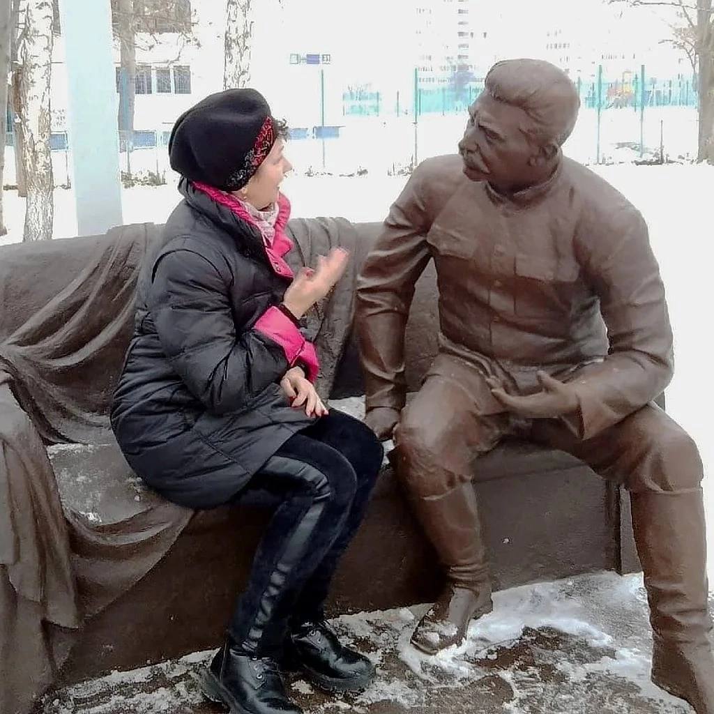 Давыдов Юрий on Twitter: "Во дворе, частной школы в Набережных Челнах ...