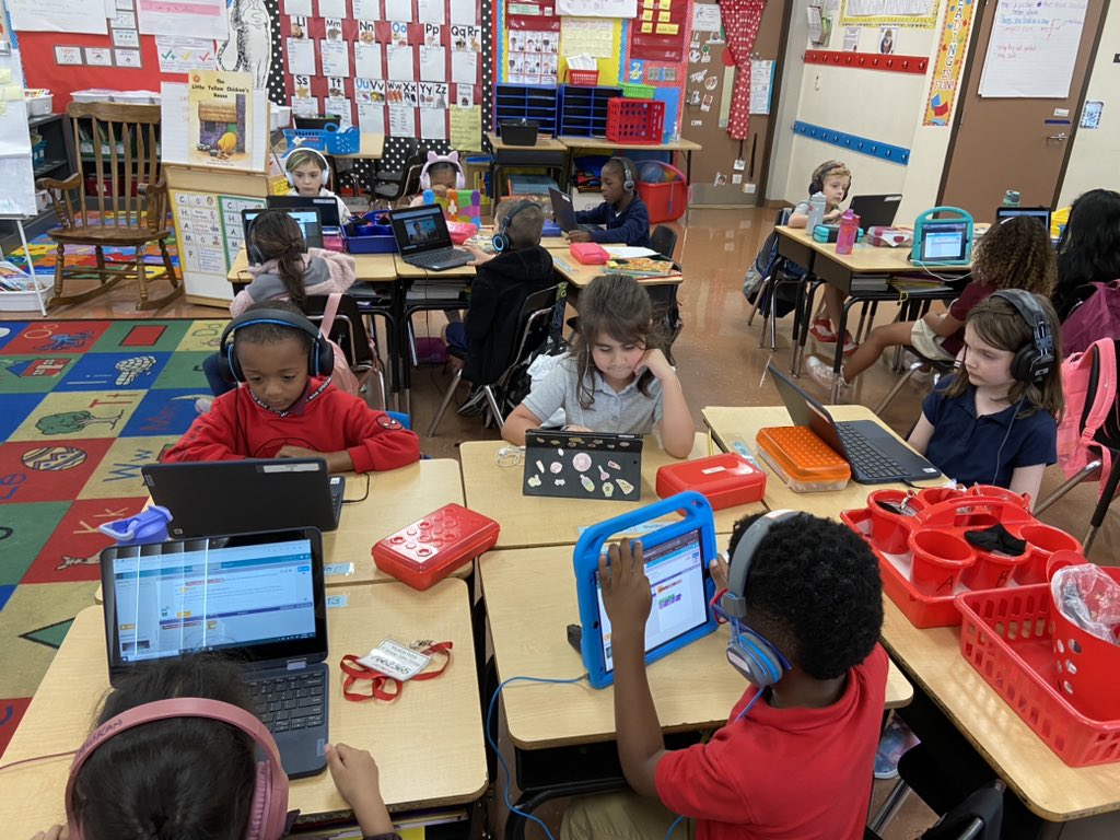 MrsK_Ochoa's tweet image. My firsties had a blast on @codeorg doing the #hourofcode2022 on our 1 to 1 devices at @TurnerBartelsK8! @TampaBaySTEM @WeAreHAEST @HCPSElemScience
