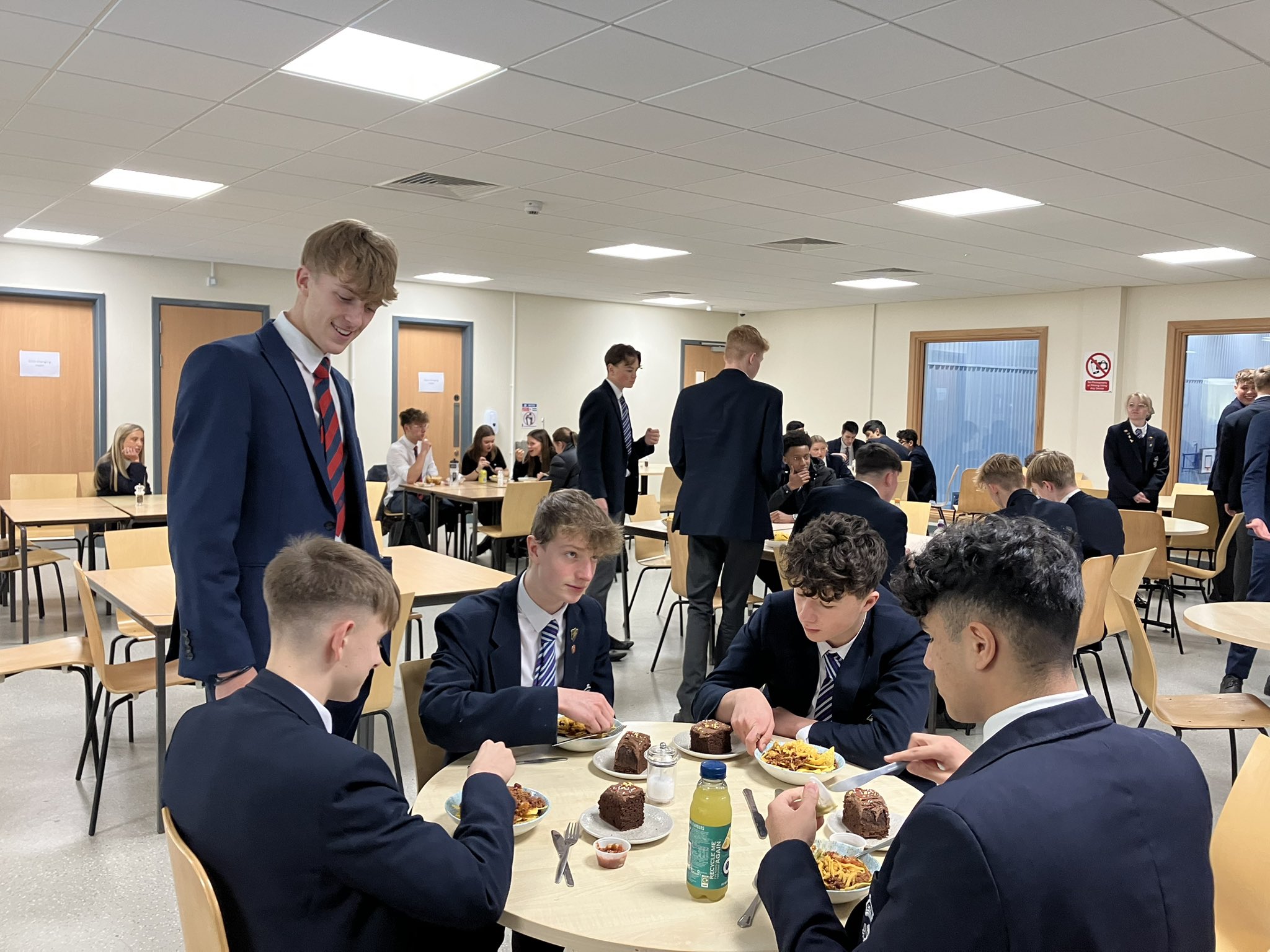 The King's School in Macclesfield (Kingsmac6thform) / Twitter