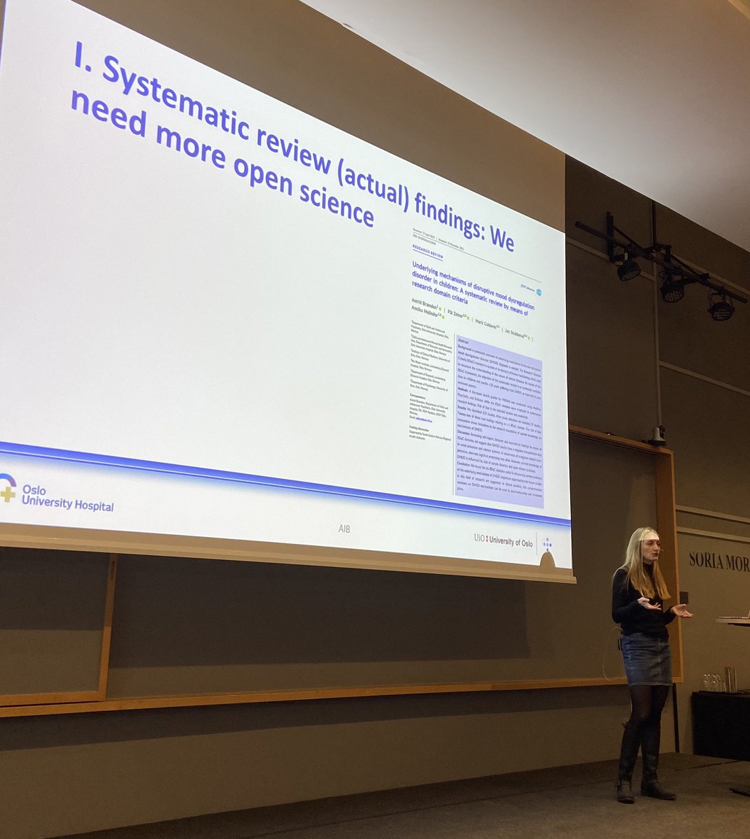 sirileknes's tweet photo. Up next:
Brilliant talk by @astridbraenden on how she figured out how to do open science within child psychiatry, as the pioneer within her research group
#GradStudentsRock
3/ https://t.co/WF93rEDp6l