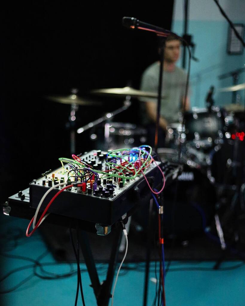 poisonous birds (@poisonousbirds_) on Twitter photo soundcheck > showtime by <a href="/bgfcsmllftrs/">Robin Hardman</a> at forgotten futures.
we played in a basketball court 🏀 and it felt like prom 💃
<a href="/robotneedshome/">The Robot Needs Home Collective</a> <a href="/fmly/">FMLY</a>.agency soundcheck > showtime by <a href="/bgfcsmllftrs/">Robin Hardman</a> at forgotten futures.
we played in a basketball court 🏀 and it felt like prom 💃
<a href="/robotneedshome/">The Robot Needs Home Collective</a> <a href="/fmly/">FMLY</a>.agency