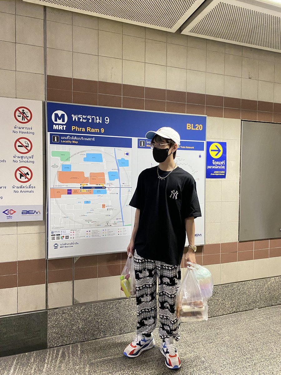 QH_MasterD's tweet photo. Lạc đường 🚶‍♂️, Muzik ơiii ช่วยด้วย 🙄
#QuangHungMasterD https://t.co/3Ab9g6L4yI