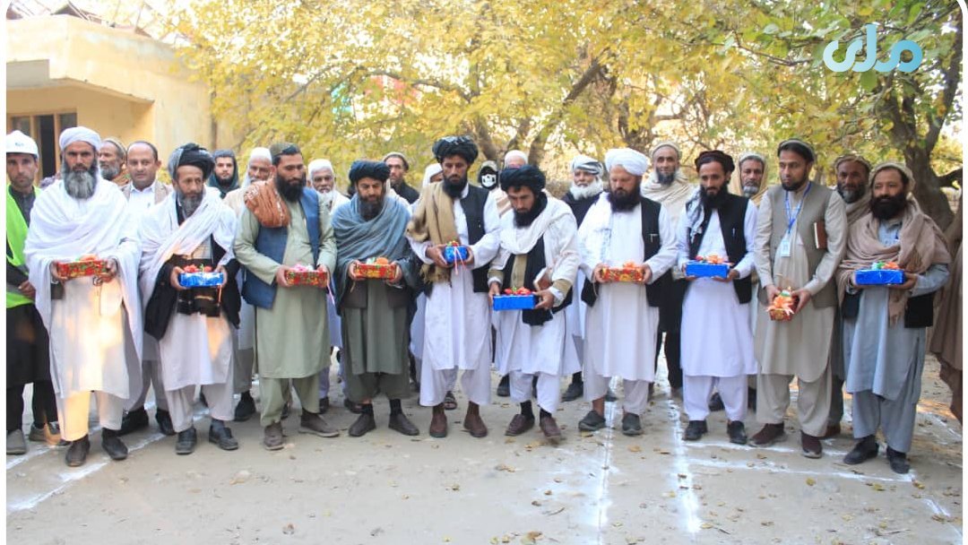 pashtortanews's tweet photo. Construction of 10 wells worth 37 million Afghanis has started in #Laghman.
Rural development head says that these projects include 10 drinking water, sanitation & hygiene sections, which will be carried out by #UNICEF & #ACTID implementing organization.1/2 https://t.co/7WwzqODdUn