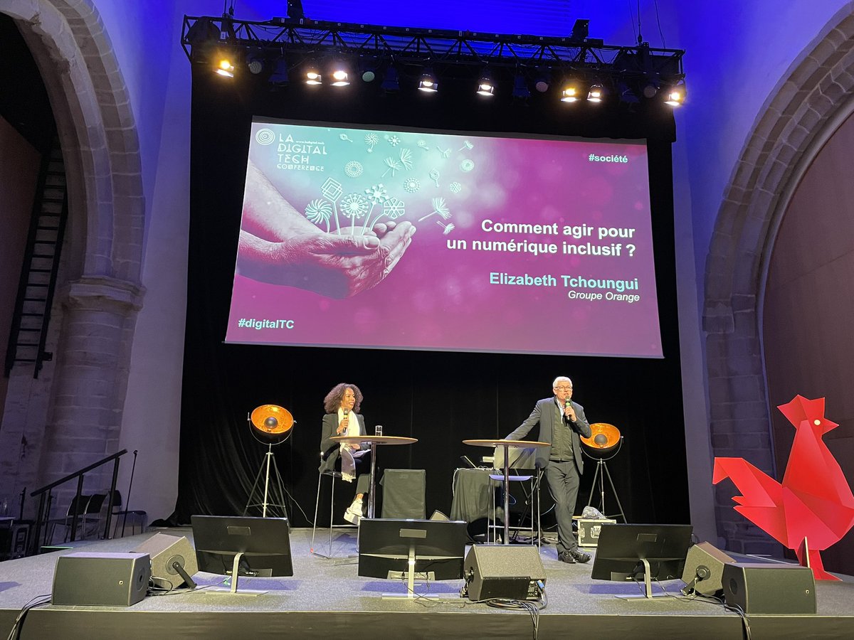 VincentMarcatte's tweet image. #DigitalTechConference L’innovation vertueuse pour @orange  ? @etchoungui s’appuie sur un cadre qui est la théorie du donut de Kate Raworth et aussi sur « un travail de dentelle pour ne laisser personne sur le bord de la route » 🙏 @OrangeBretagne @Orange_Future @OrangeRSE