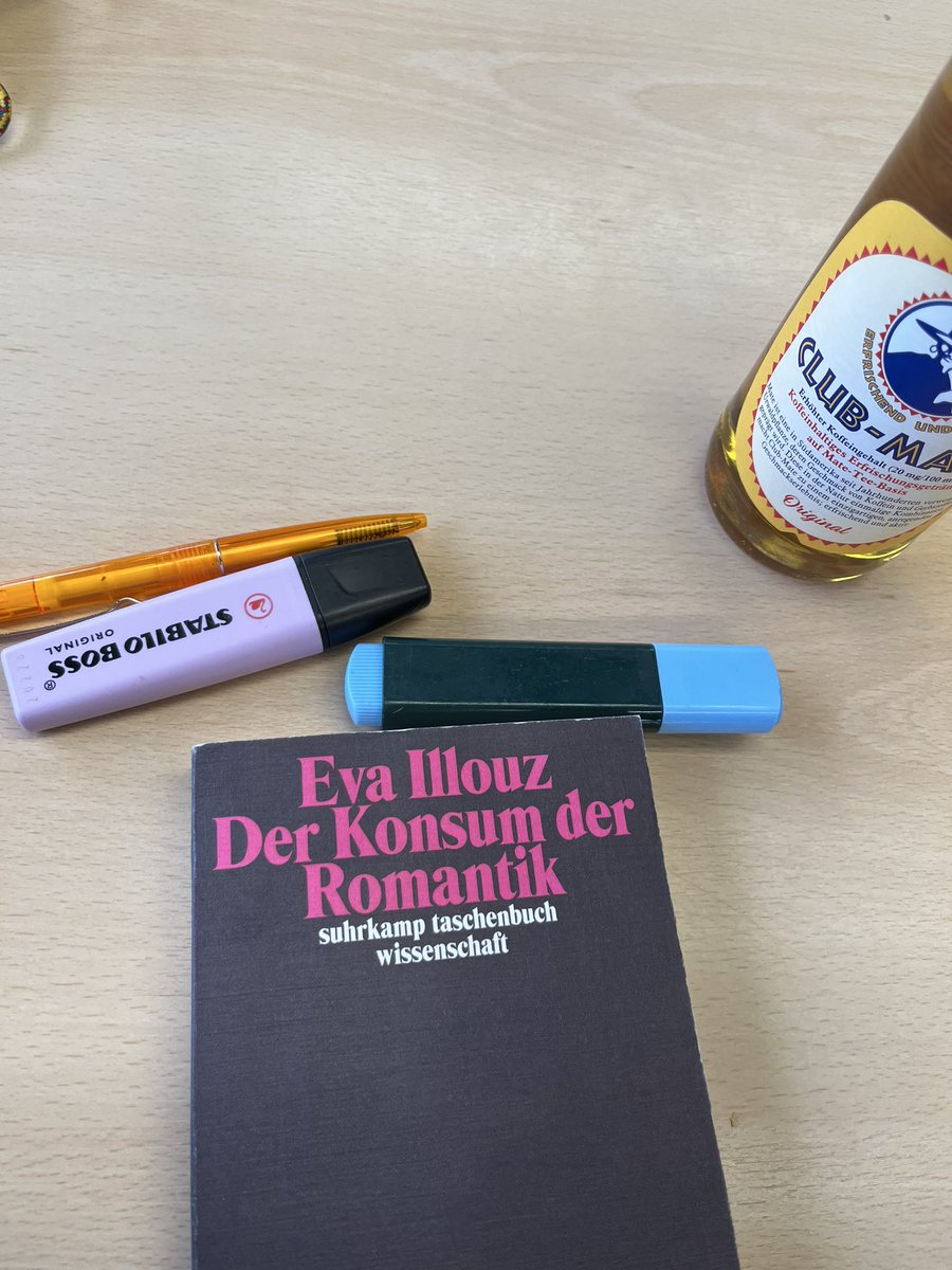 brechtbrechen's tweet photo. @suhrkamp Im Zuge meiner Bachelorarbeit gerade mein Lieblings-/Leidensbuch… https://t.co/WSLm9h0UTE