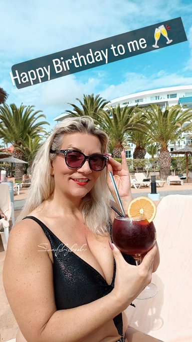 🌴🌊🌴 Happy Birthday 🎉 to me 🎈 🌴🌊🌴
#birthdaygirl #vacation #bikini https://t.co/w3MEHSq9ua