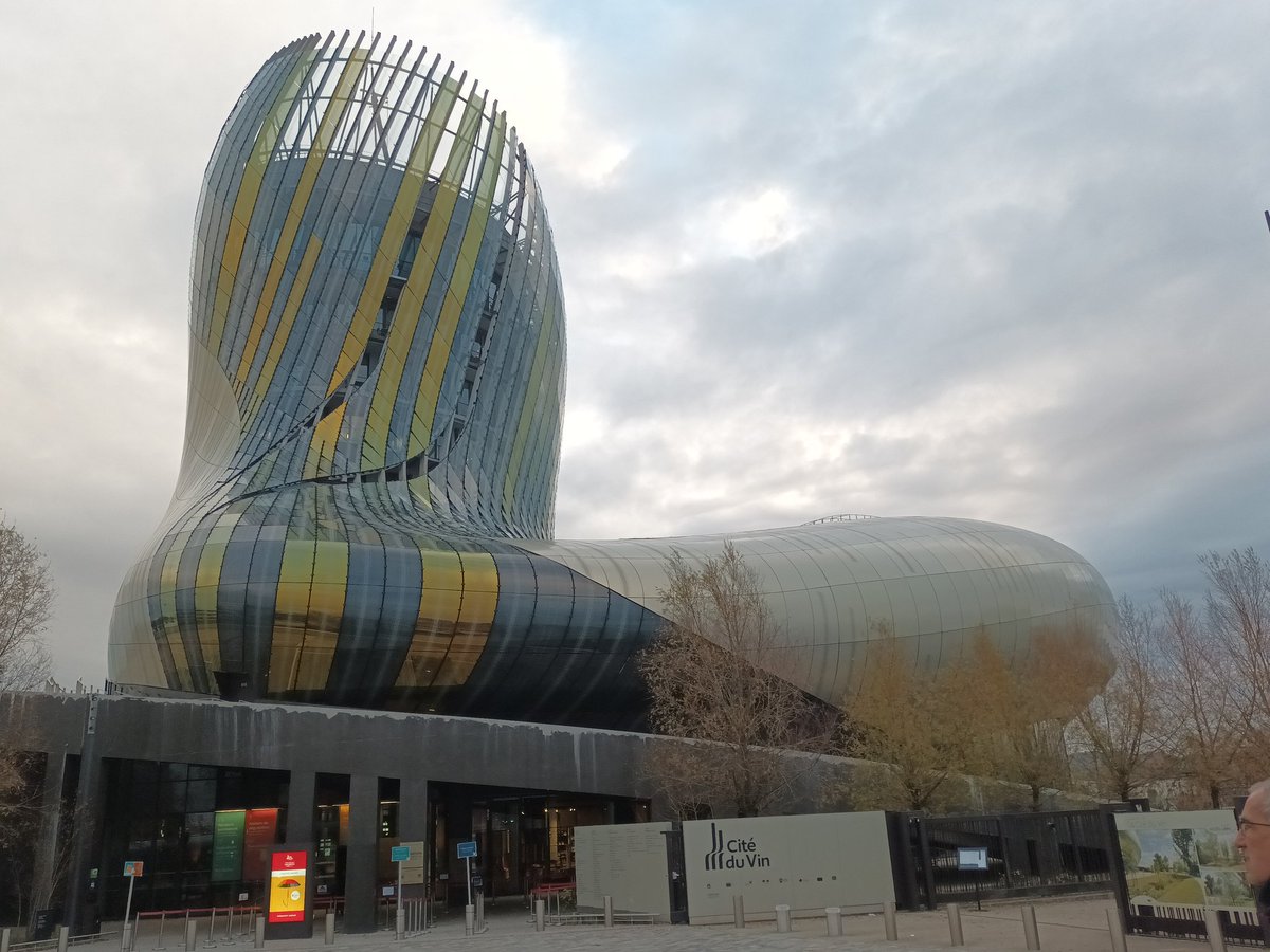 MichelRougerMR's tweet image. #Culture #Tourisme #Loisirs 
Passionnante commission culture du @snelac à la #CitéduVin de #Bordeaux et au #BassinDeLumières ! Avec les collègues de @PlaneteNAUSICAA @Parc_Vulcania @Grevin_Paris #grimmland #AventureMichelin #Micropolis #DinoZoo...
