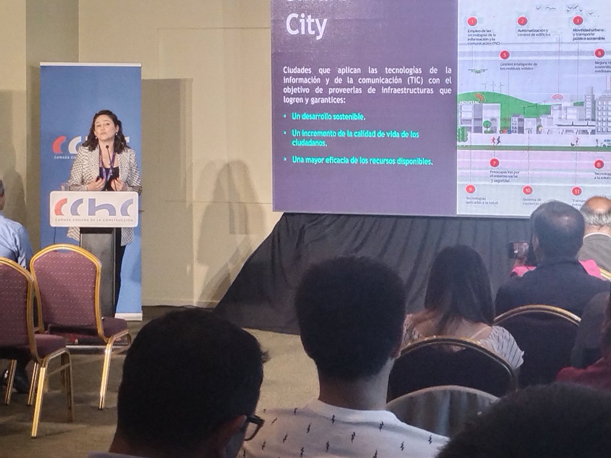 CChCChillan's tweet photo. Claudia Peña, jefa servicio eBus &amp; Transporte Inteligente Enel X realiza su exposición: "Vehículos eléctricos para tareas municipales" Seminario #SmartCityÑuble @CChCChillan https://t.co/6WBV6FvNB5