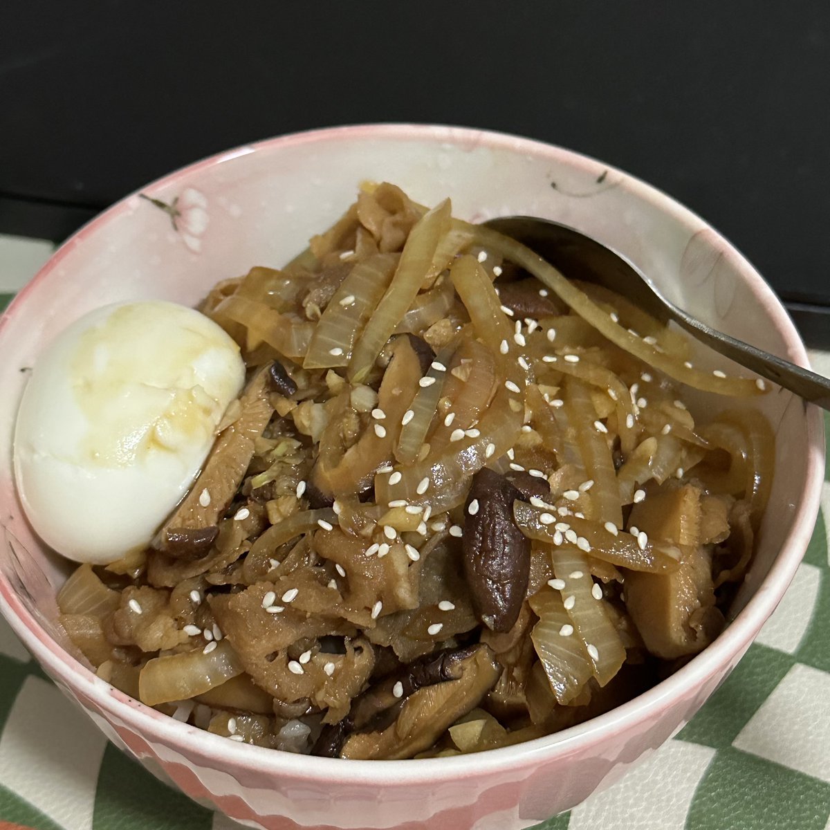 HanaSakata's tweet photo. 做個牛丼吃吃吧 https://t.co/TeWuStjxhS