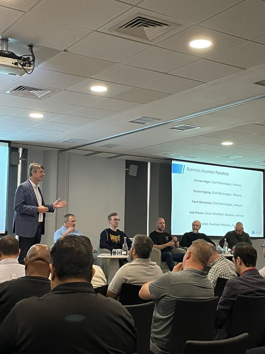 Amazing panel @ #VMUGLeaderSummit2022