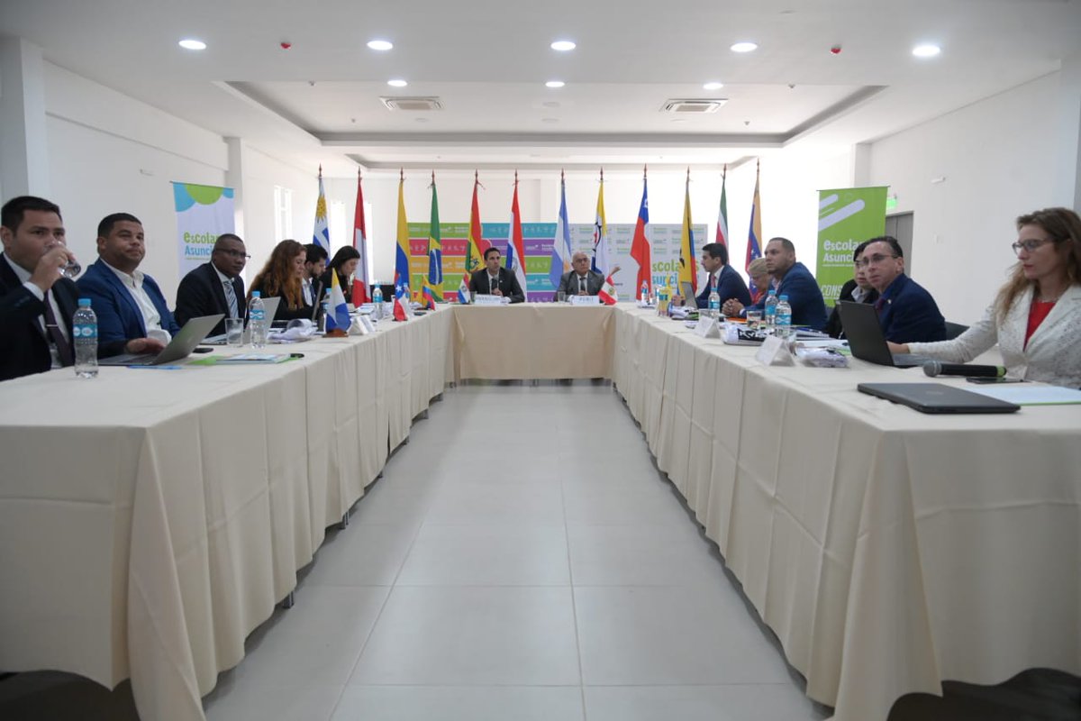 DiegoGaleanoH's tweet photo. Nos reunimos con Ministros de Deportes de todo el Continente en la Asamblea General Ordinaria del Consejo Sudamericano del Deporte 🇦🇷🇧🇴🇧🇷🇧🇶🇨🇱🇨🇴🇪🇨🇵🇪🇸🇷🇺🇾🇻🇪
Presenté el Informe de Gestión de #Paraguay🇵🇾 al frente del #CONSUDE durante el periodo 2021-2022
#ElDeporteNosUne🤝🏻 https://t.co/7TEdYIuQHH