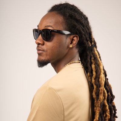 x_AL_x__'s tweet image. Birthday boy 🥳🎈
#NouvellePhotoDeProfil