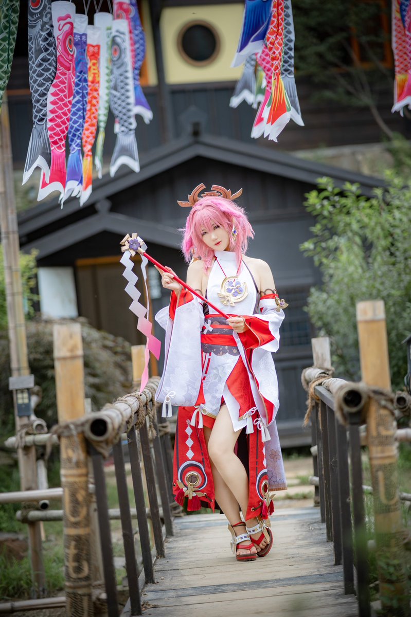 Genshin Impact - Yae Miko

Photographer <a href="/foto_aqu/">사진사_아쿠</a> 
Photo Corrector <a href="/DODAM__C/">𝐷𝑂𝐷𝐴𝑀</a>