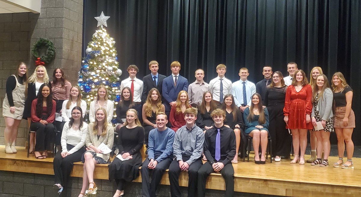 Group Picture of The Underwood National Honor Society  #GreatGroup