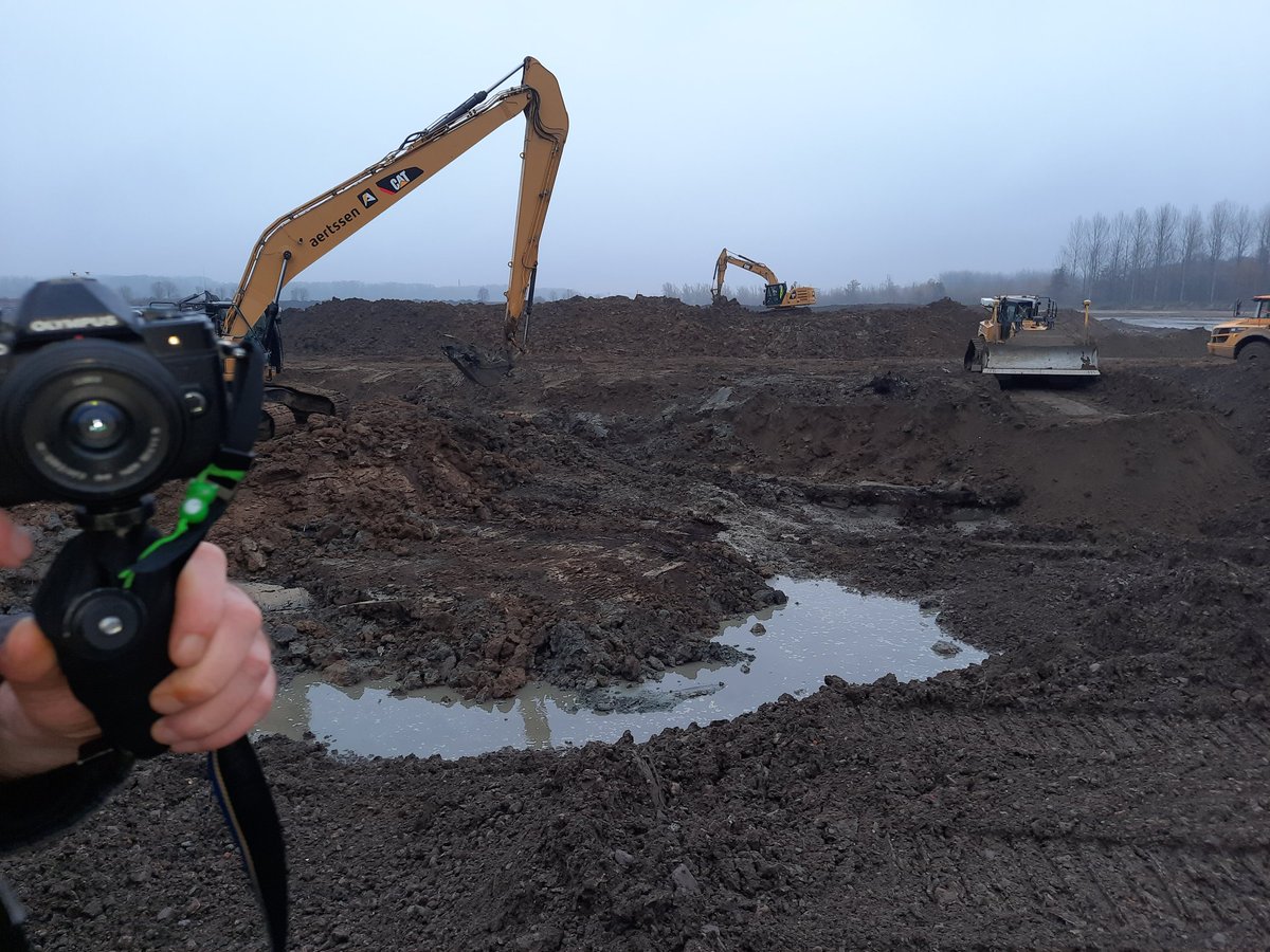 snoKBR's tweet photo. Gefilmd worden tijdens fotograferen werf, het is eens wat anders #SPARC #Sigmaplan #GrootSchoor #Hingene https://t.co/1WMzn8N5Gw