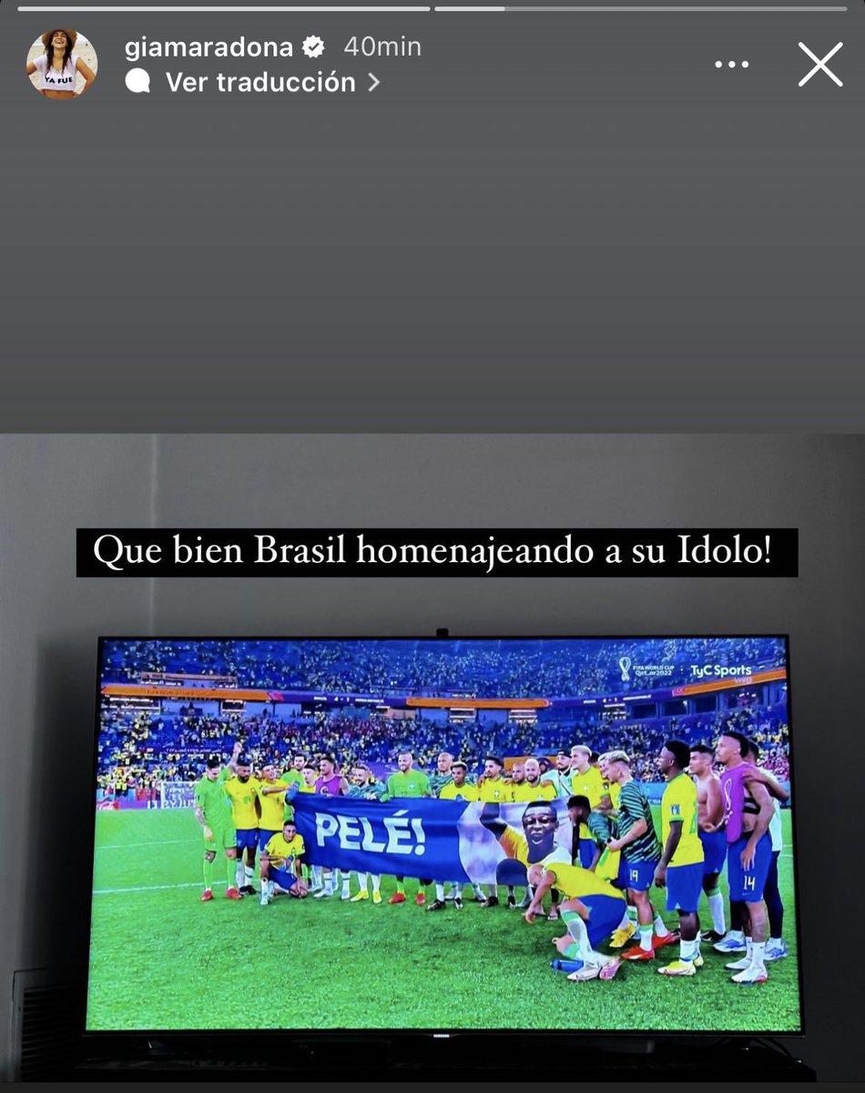 lamascarada's tweet photo. El idolo de la Seleccion es Messi. 

Y a Pele le rinden homenaje para darle fuerza por su salud. 

Siguiente pregutna. https://t.co/vm6FbV3F5b