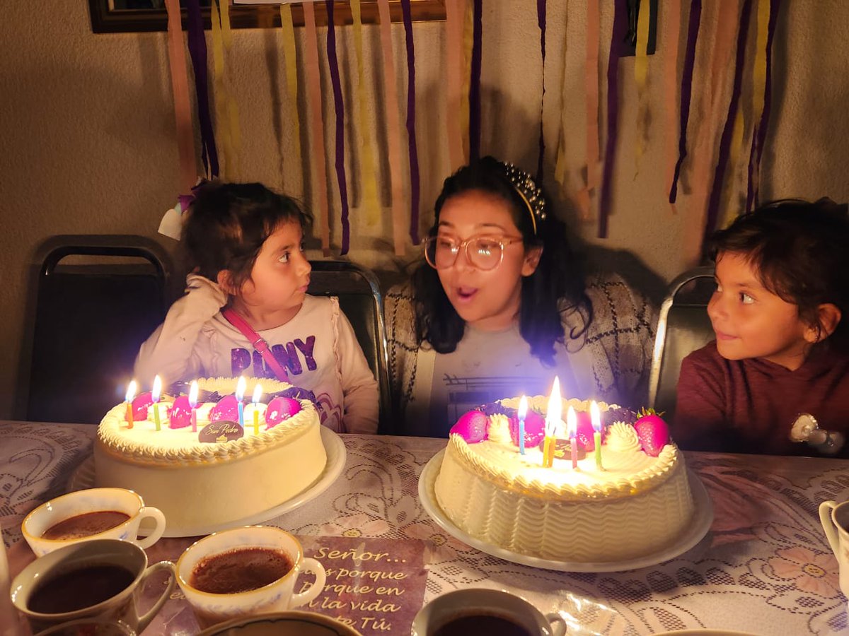 Alondra_AR's tweet photo. @aesquinca @alfa913fm Toño ¿nos regalas unos osito cumplidores de deseos por favor? 
El domingo fue el cumple 5, de mis sobrinas y me pidieron que las ayudara a conseguir unos ositos. Del diario te escuchan #CaminitoALaEscuela https://t.co/d1aT2tTeEy