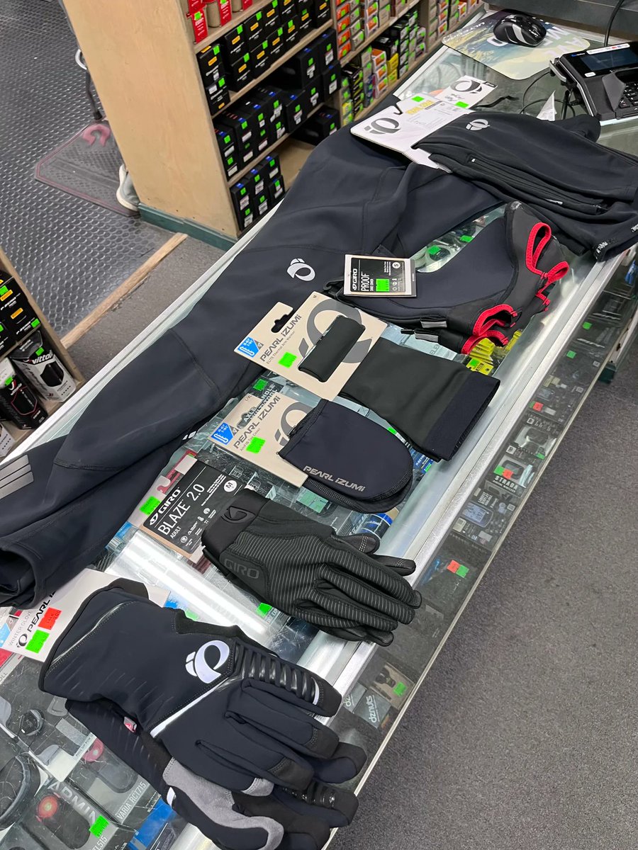 CampusCyclery's tweet image. Just because it’s cold doesn’t mean you can’t ride your bike! We’ve got everything you need to suit up this winter and get out on a ride! #campuscyclery #winterkit