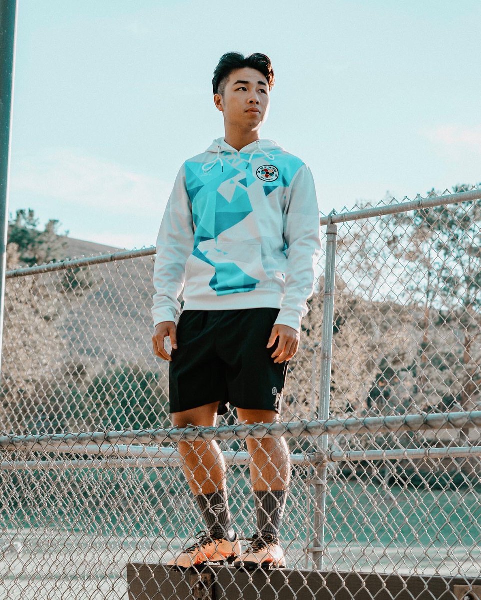stmulusathletic's tweet photo. A custom hoodie that fits, feels and looks amazing.
Start your free design today!
#customuniforms #sportswear #keeporiginal #merchandise #footbaljersey #socceruniform #stimulusathletic https://t.co/Ugeny9hAZB