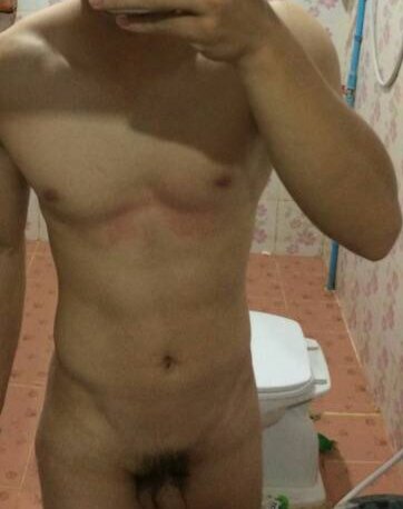Topchaser0000's tweet photo. Lâu lâu quay lại tw, thành phố mới có bot mập bự không? https://t.co/JhWLjw0TzC