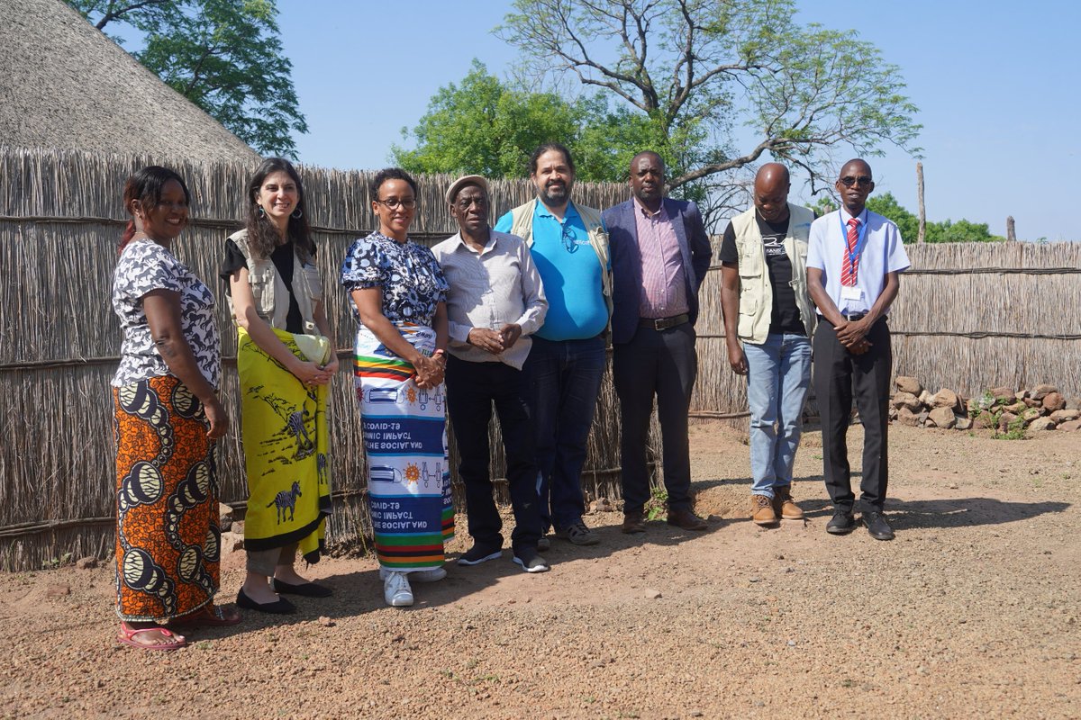 .<a href="/PennyUnicef/">PennyUNICEF</a>  &amp; <a href="/Nwinderrossi/">Natalia Winder Rossi</a>  paid a courtesy call on his Royal Highness Chief Mukuni at his palace ahead of the #Africa Community of Practice on #CashTransfers Face to Face Meeting of the Anglophone &amp; Lusophone country members scheduled for 6-9 December in Livingstone. #Zambia