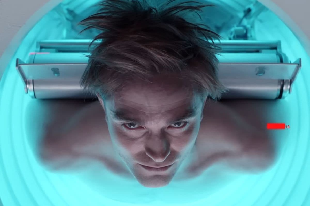 EmileeCHatch's tweet photo. Mickey 17: Bong Joon-Ho and Robert Pattinson Sci-Fi Movie Gets March 2024 Release Date https://t.co/E8DD8JgQOZ https://t.co/GbWd6ZR62j
