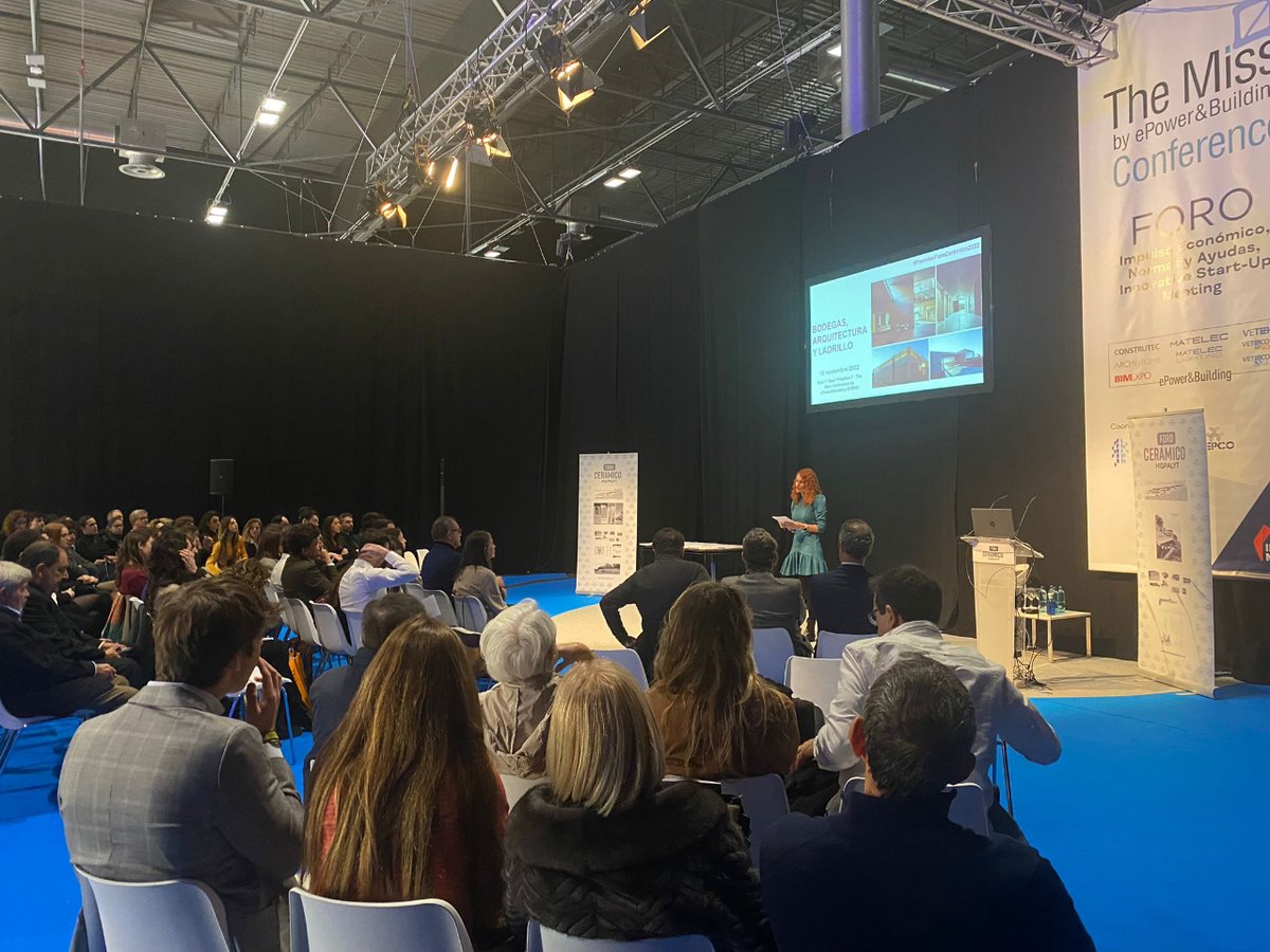 Construtec_'s tweet photo. ➡️ @Hispalyt, celebró la entrega de los Premios del Foro Cerámico Hispalyt del curso 2021-2022, el lugar de encuentro entre la industria de fabricantes de ladrillo cara vista y las Escuelas de Arquitectura de toda España.
#TheMissConference #Construtec2022 https://t.co/LHtdW8pqBE