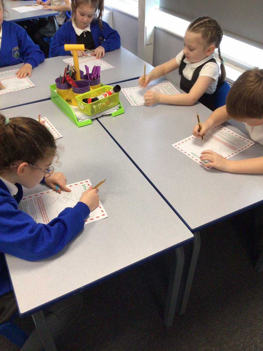 CastleHillsScaw's tweet photo. Maybe Christmas doesn’t come from a store, maybe Christmas means a little bit more! 2S have been thinking about how they can give a gift that is free to someone they care about. #CHmagic #TeamCHPA @LegerEdTrust @CastleHillsScaw https://t.co/Ln9lDGZpmK