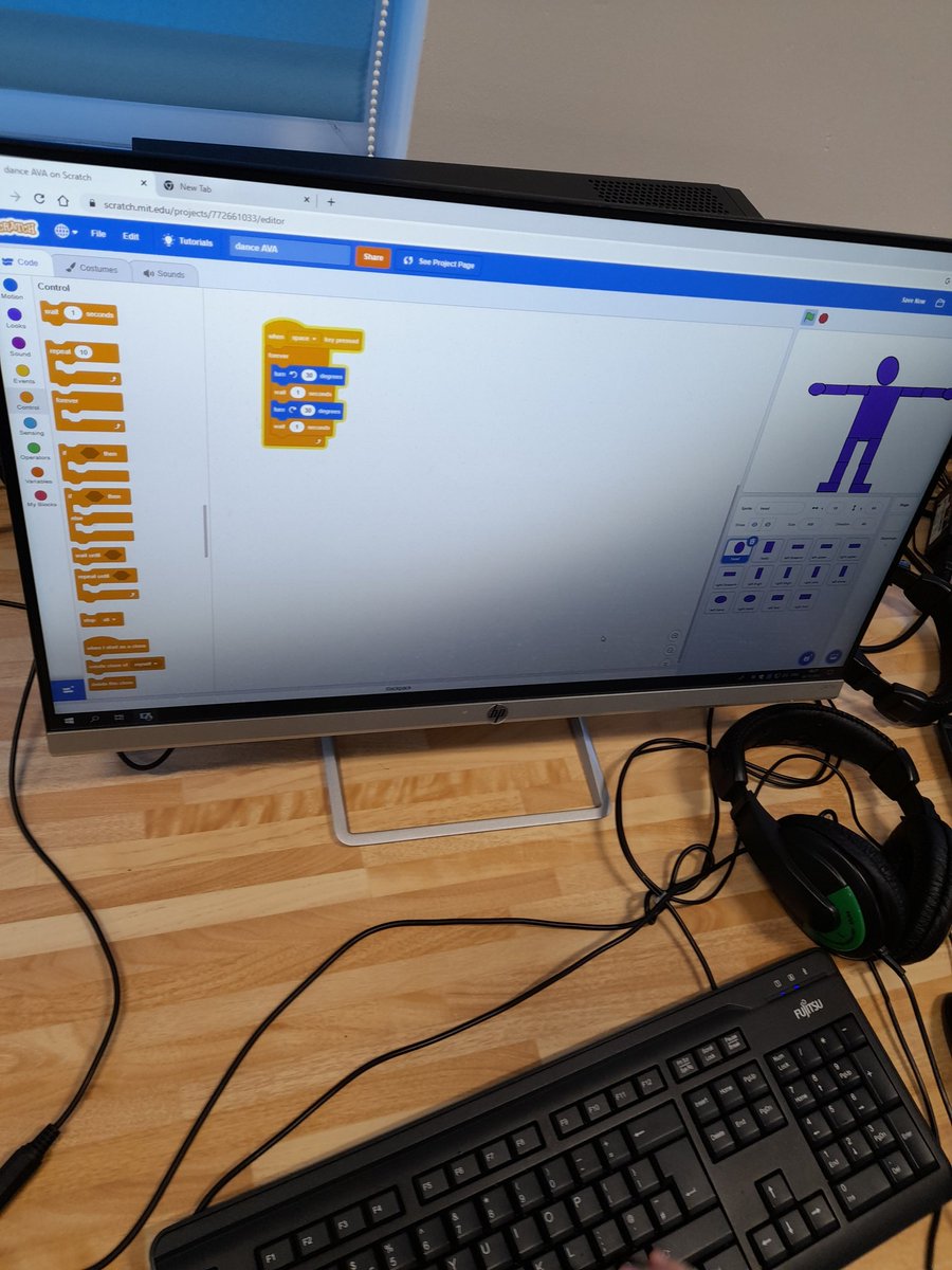 MGLWorld_Neil's tweet photo. @Year4Monksdown this morning have continued using repeat loops. Today children created an algorithm to get different 'body parts' to move. By using the turn and forever block children made their character move their heads side to side and wave. @MonksdownDL https://t.co/8qJN7AmBVP