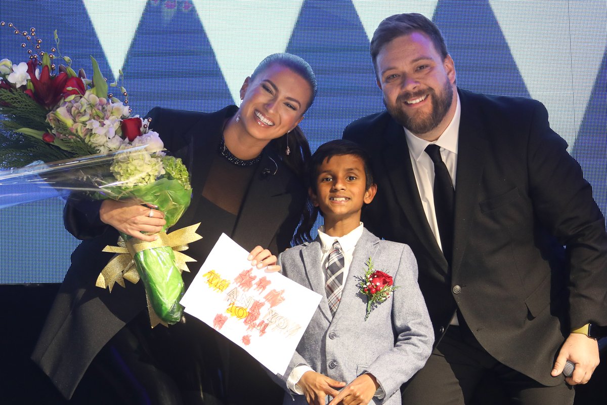 PatriciaAllenFd's tweet photo. Festival of Trees raised over $1.1 MILLION! Thank you to our tree designers for your talent, @MandT_Bank, @ChristmasCenter as well as our other sponsors &amp; attendees. A special thanks to @torikelly for her performance! Your support helps us care for the moms, kids &amp; babies at OCH https://t.co/2aiJ05WqOF