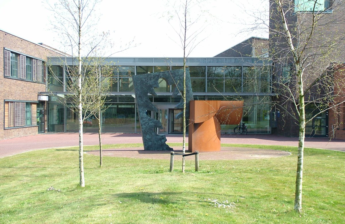 Wij zoeken een Sporthalbeheerder én een Medewerker verhuur sportaccommodatie en sportsubsidies. Het combineren van deze twee functies is te bespreken. Iets voor jou? 

Sporthalbeheerder bit.ly/3h17pRa
Medewerker verhuur en subsidie bit.ly/3iHCud0