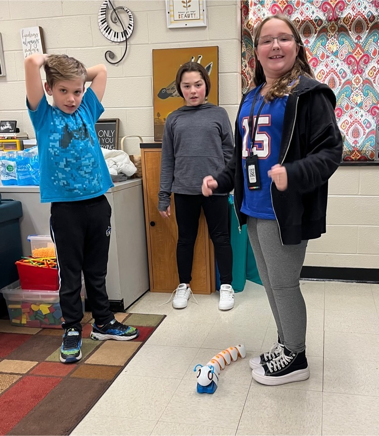 PES_Lighthouse's tweet photo. Porter Elementary students build and enhance their coding skills with Code-a-pillars! #JCSTREAM https://t.co/ASoAQxxnfe