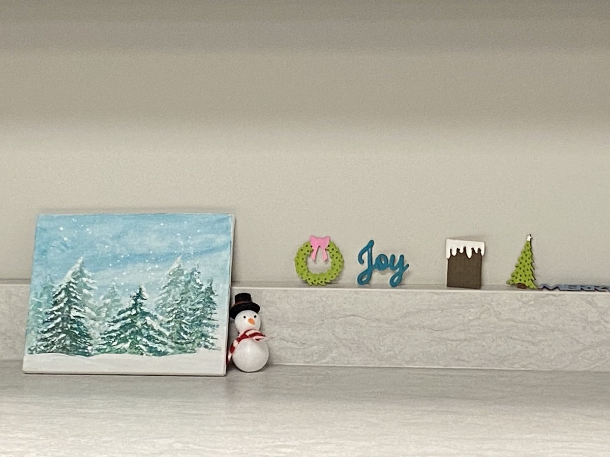AngieSalava's tweet photo. Thanks to the Mental Health Professional team for always keeping our home at the LBC holiday-themed! https://t.co/djtwomYjcl