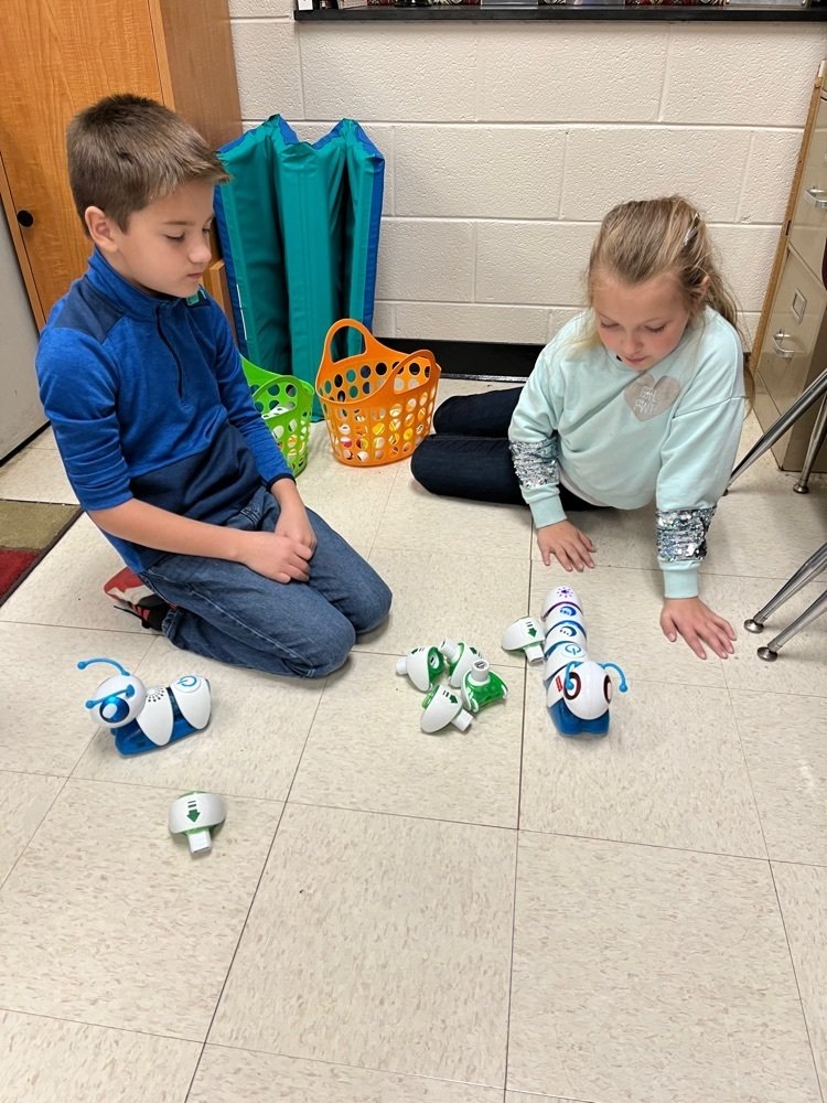 PES_Lighthouse's tweet photo. Porter Elementary students build and enhance their coding skills with Code-a-pillars! #JCSTREAM https://t.co/ASoAQxxnfe