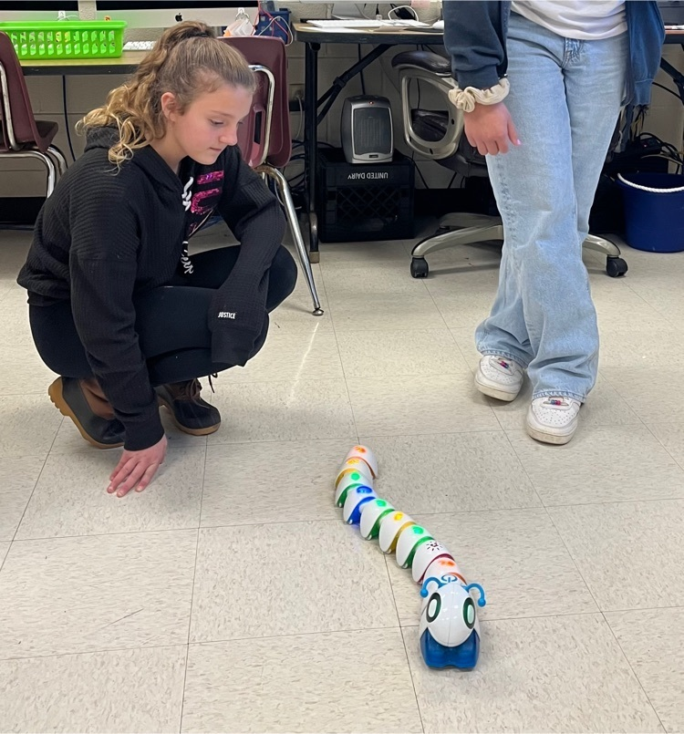 PES_Lighthouse's tweet photo. Porter Elementary students build and enhance their coding skills with Code-a-pillars! #JCSTREAM https://t.co/ASoAQxxnfe